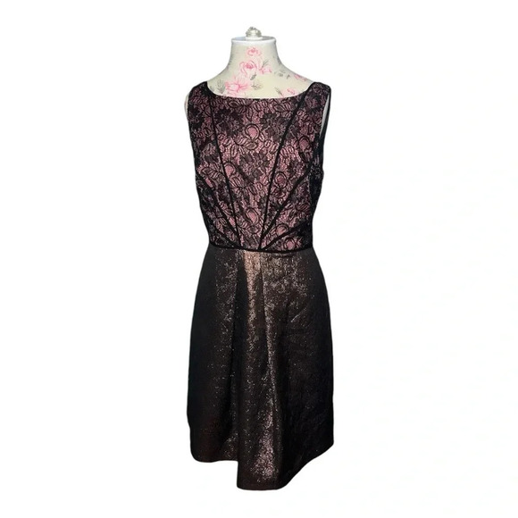 Lovely by Adrianna Papell Women’s Party Dress Size 12 Lace and Metallic - Picture 4 of 10